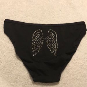 NWOT Victoria’s Secret black panties w/silver glitter angel wings back Size XL